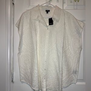 NWT Torrid White Eyelet Button-Up Blouse dolman 2x short sleeve